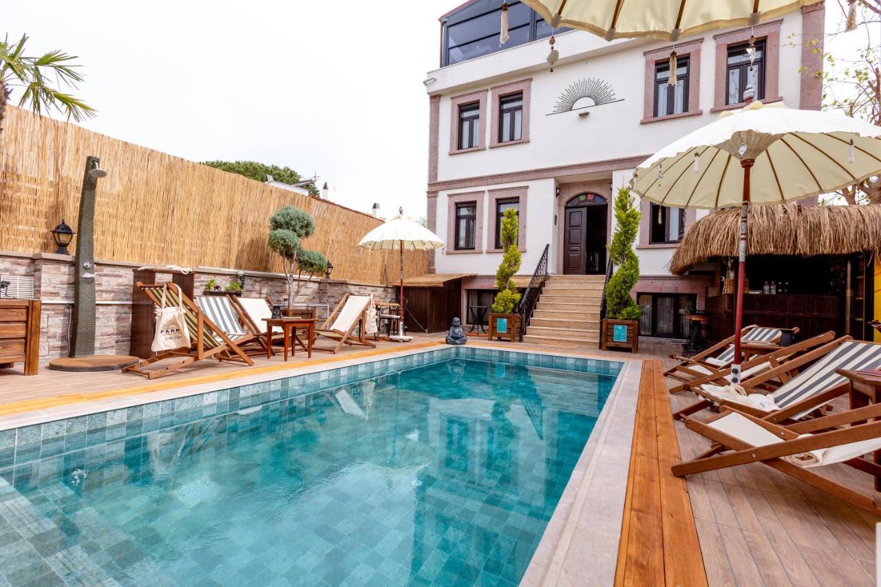 Parna Hotel Cunda Екстер'єр фото